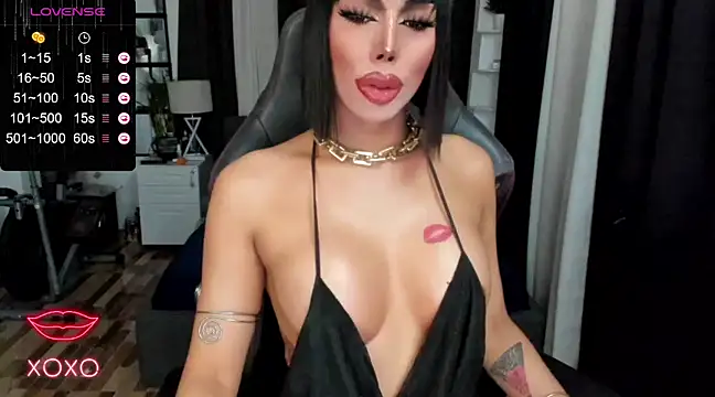 Forever MissCandace online show from 12.18.24