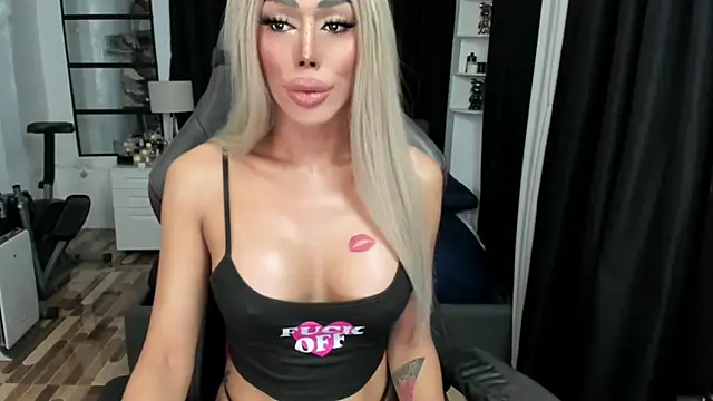 Forever MissCandace online show from 11.27.25