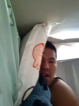 Snapshot of juliopantoja chatting on 02.25.26 juliopantoja online show from 02.25.26