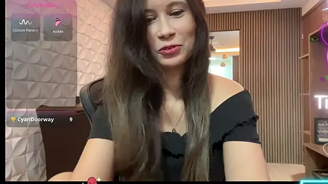 Snapshot of Leilacharlotte chatting on 02.15.26 Leilacharlotte online show from 02.15.26