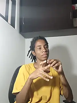 Snapshot of africa_deluxe chatting on 07.19.26 africa deluxe online show from 07.19.26