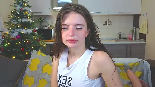 Snapshot of Naughty_Alice chatting on 12.15.24 Naughty Alice online show from 12.15.24