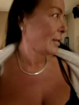 GoKristen online show from 10.17.25