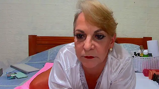 awild kitten online show from 02.02.25