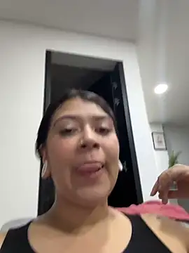 Snapshot of emilyjohanson chatting on 05.05.26 emilyjohanson online show from 05.05.26