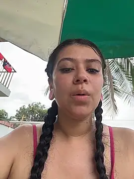 Snapshot of emilyjohanson chatting on 05.16.26 emilyjohanson online show from 05.16.26