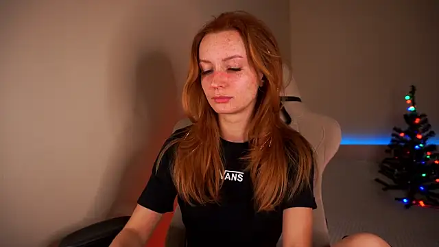 Snapshot of Liuba_Fox chatting on 12.30.24 Liuba Fox online show from 12.30.24
