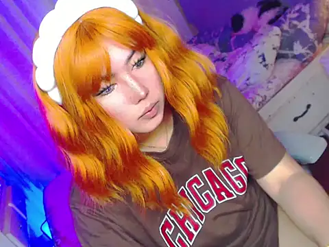 Snapshot of HOTnWILDalice chatting on 06.11.26 HOTnWILDalice online show from 06.11.26