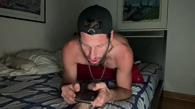 Snapshot of FckbbOy chatting on 09.29.25 FckbbOy online show from 09.29.25