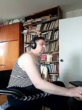 Snapshot of Pokaz2020 chatting on 06.14.26 Pokaz2020 online show from 06.14.26