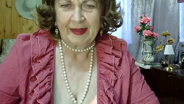 Snapshot of Emma52610 chatting on 06.27.26 Emma52610 online show from 06.27.26