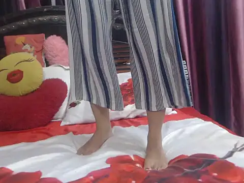 Snapshot of prettyindiandoll chatting on 07.18.26 prettyindiandoll online show from 07.18.26