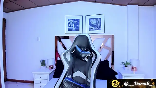 Lia Simons online show from 02.06.25