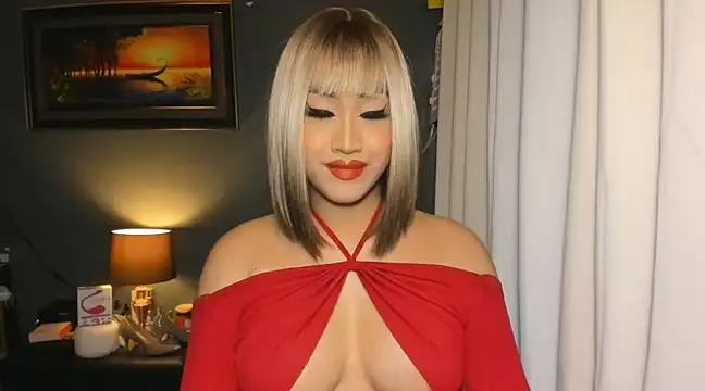 Snapshot of AliciaGundersen chatting on 12.19.24 AliciaGundersen online show from 12.19.24