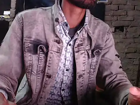 Snapshot of ThethunderPo chatting on 12.14.24 ThethunderPo online show from 12.14.24