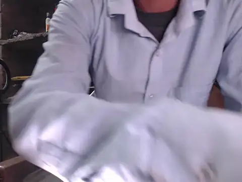 Snapshot of ThethunderPo chatting on 02.25.25 ThethunderPo online show from 02.25.25