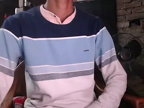 Snapshot of ThethunderPo chatting on 03.02.25 ThethunderPo online show from 03.02.25