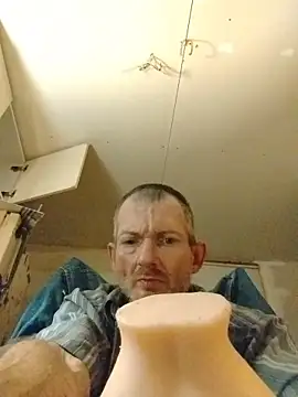 Snapshot of ROBERT0516 chatting on 11.16.25 ROBERT0516 online show from 11.16.25