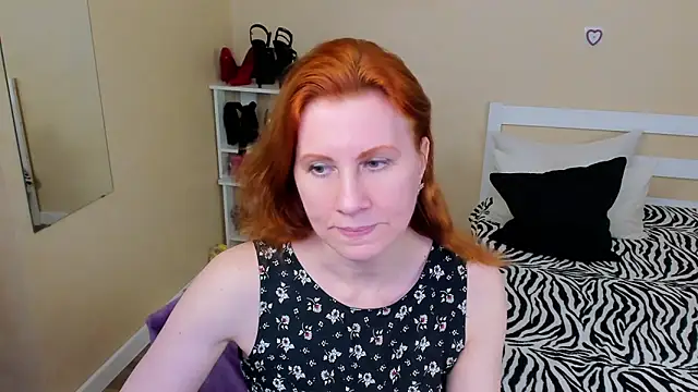 Snapshot of FoxySophia chatting on 05.02.26 FoxySophia online show from 05.02.26
