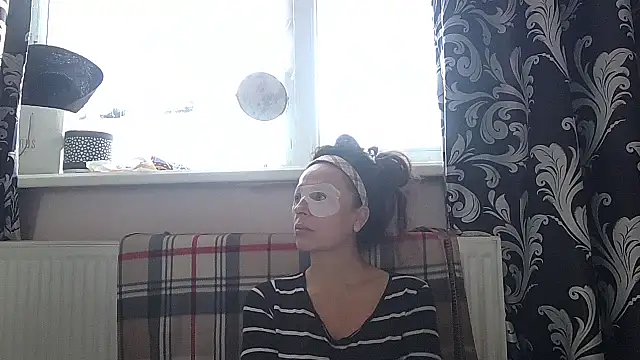 LindaStarS online show from 04.19.26