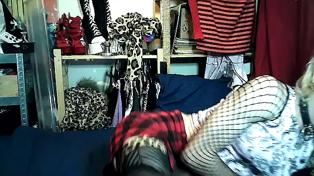 jessysky723 online show from 10.19.25