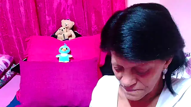 SLUTTYROXY online show from 11.28.25