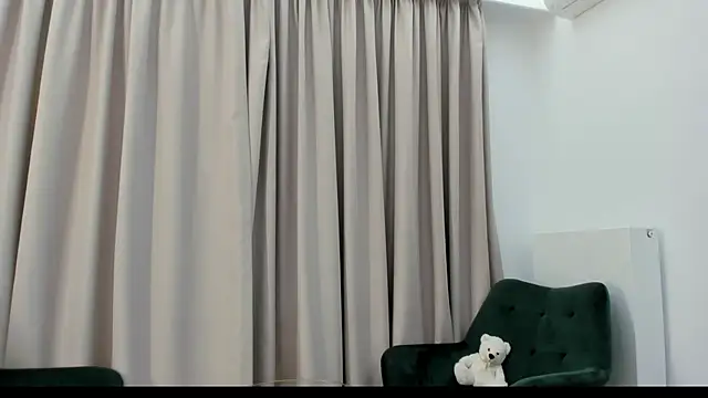 Snapshot of channel_3 chatting on 01.20.25 channel 3 online show from 01.20.25