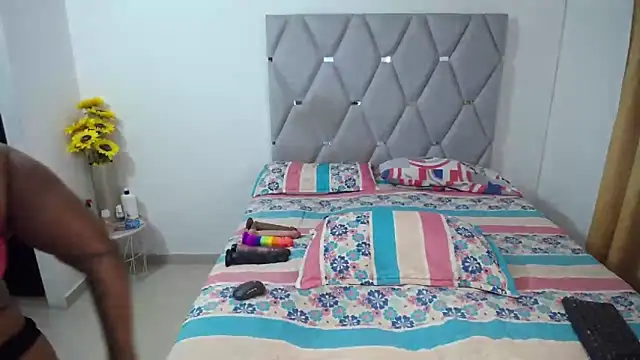 AnnaSim online show from 02.17.25