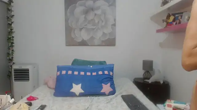 CindyCrawford online show from 02.25.26