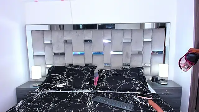 Cammiila online show from 09.11.25