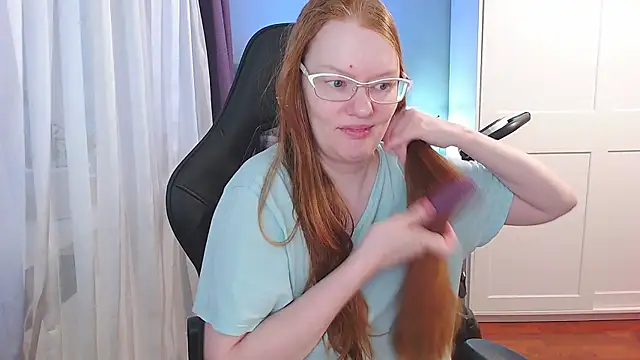 Lady Inari online show from 11.04.25