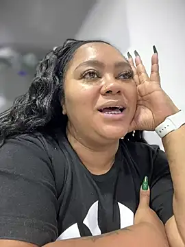 yanza2002 online show from 12.16.24