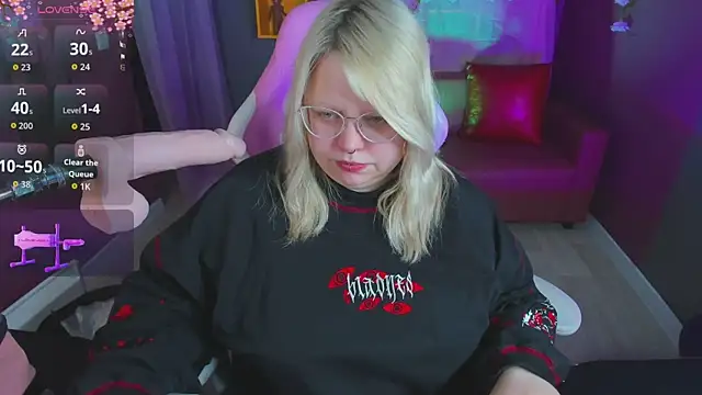 Yoki Shizuko online show from 03.15.26