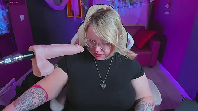 Yoki Shizuko online show from 04.02.26