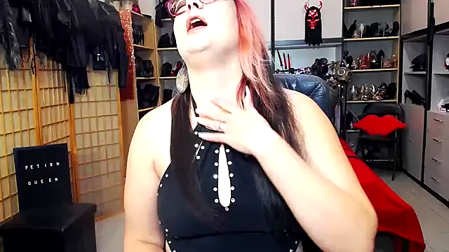 LindaDaemonX online show from 11.10.25