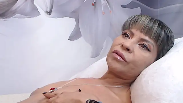 Snapshot of sofiasteven chatting on 01.20.25 sofiasteven online show from 01.20.25