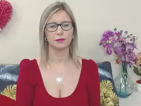 Snapshot of DoreenSexy chatting on 01.22.25 DoreenSexy online show from 01.22.25