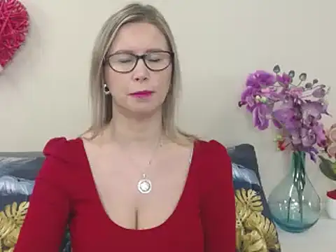 Snapshot of DoreenSexy chatting on 01.24.25 DoreenSexy online show from 01.24.25