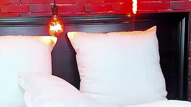 Snapshot of ChristynaRoss chatting on 02.05.25 ChristynaRoss online show from 02.05.25