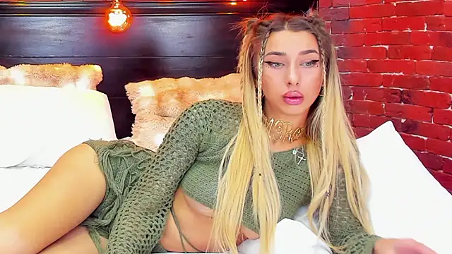 Snapshot of ChristynaRoss chatting on 02.01.26 ChristynaRoss online show from 02.01.26