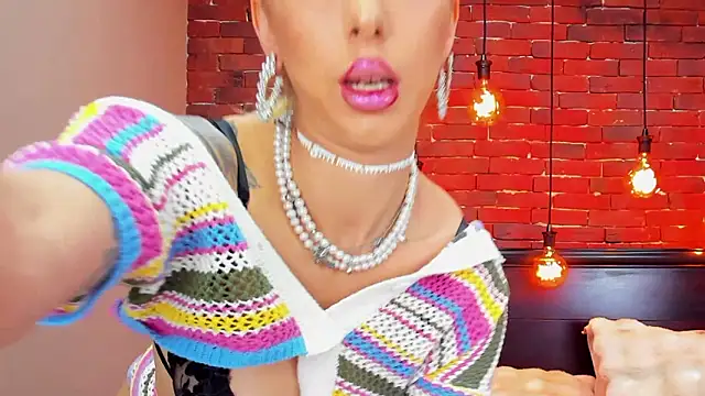 ChristynaRoss online show from 03.16.26