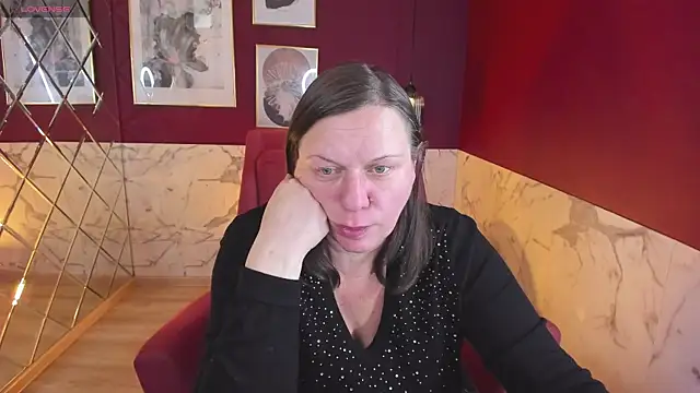 KellyPerfection online show from 12.04.25