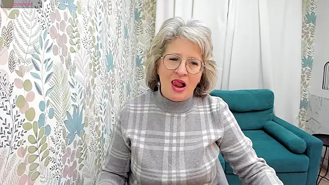 EvelynJoyful online show from 12.20.24