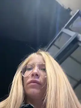 AnastasiaAniess online show from 09.28.25