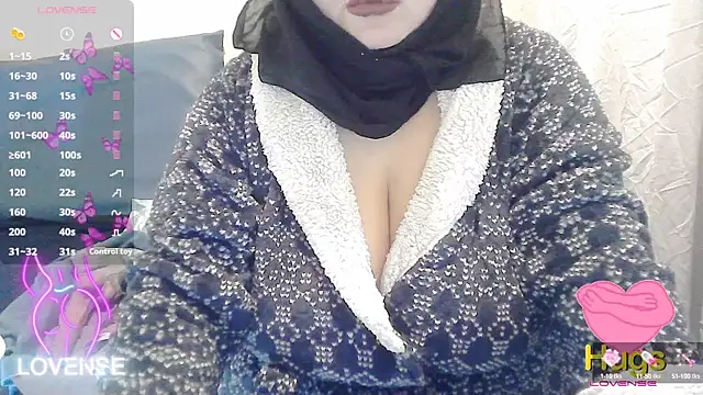 Snapshot of tatli_bela chatting on 02.23.25 tatli bela online show from 02.23.25