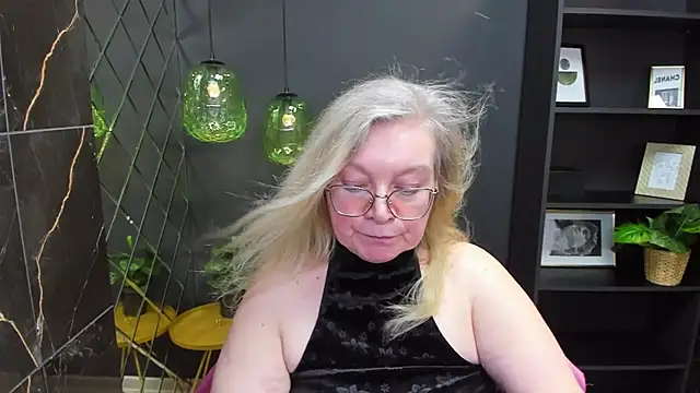 NataliMellow online show from 12.22.24