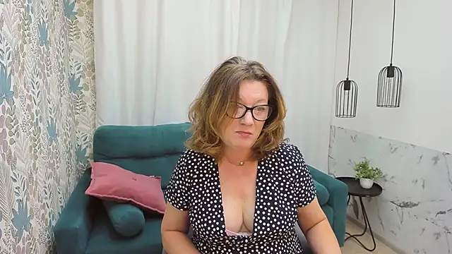 LeaPure online show from 11.02.25