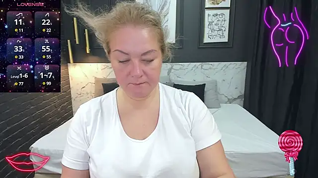 Snapshot of JenniferLight chatting on 03.07.25 JenniferLight online show from 03.07.25