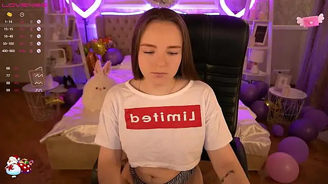 FoxyShy online show from 01.31.25