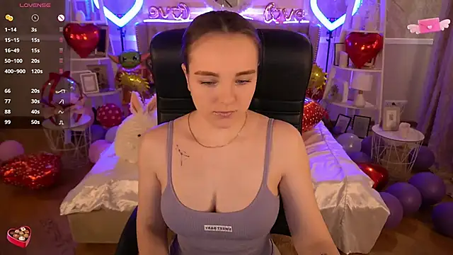 FoxyShy online show from 02.20.25